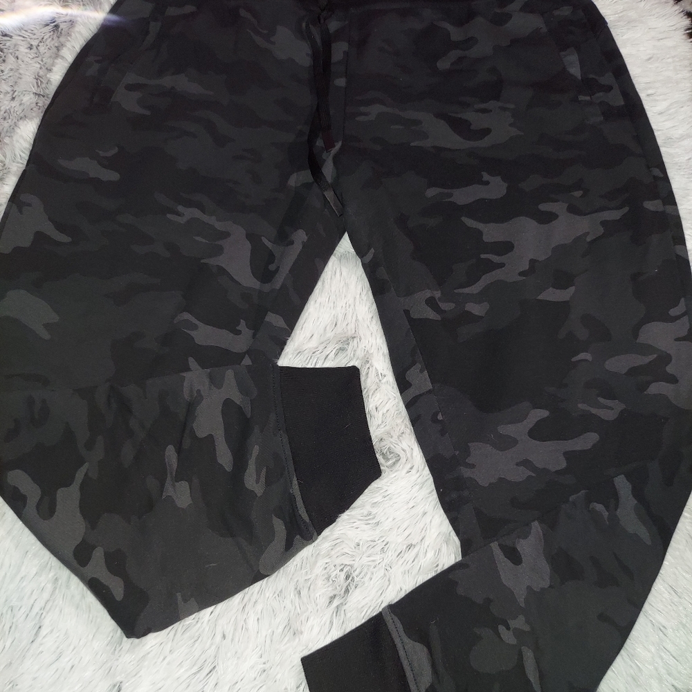 Camo Pattern Pants - image 2